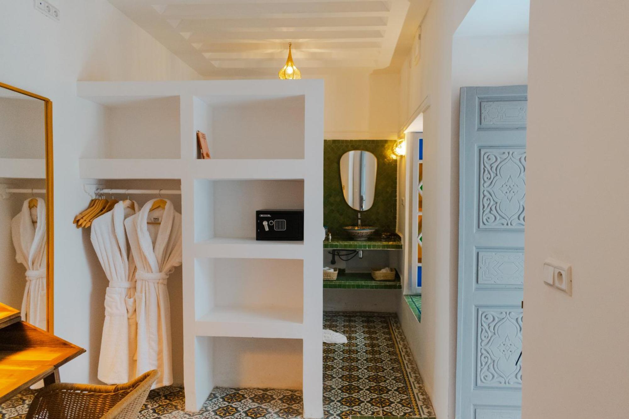 Boutique Hotel La Maison Darts Et Medicine Marrakesh Phòng bức ảnh